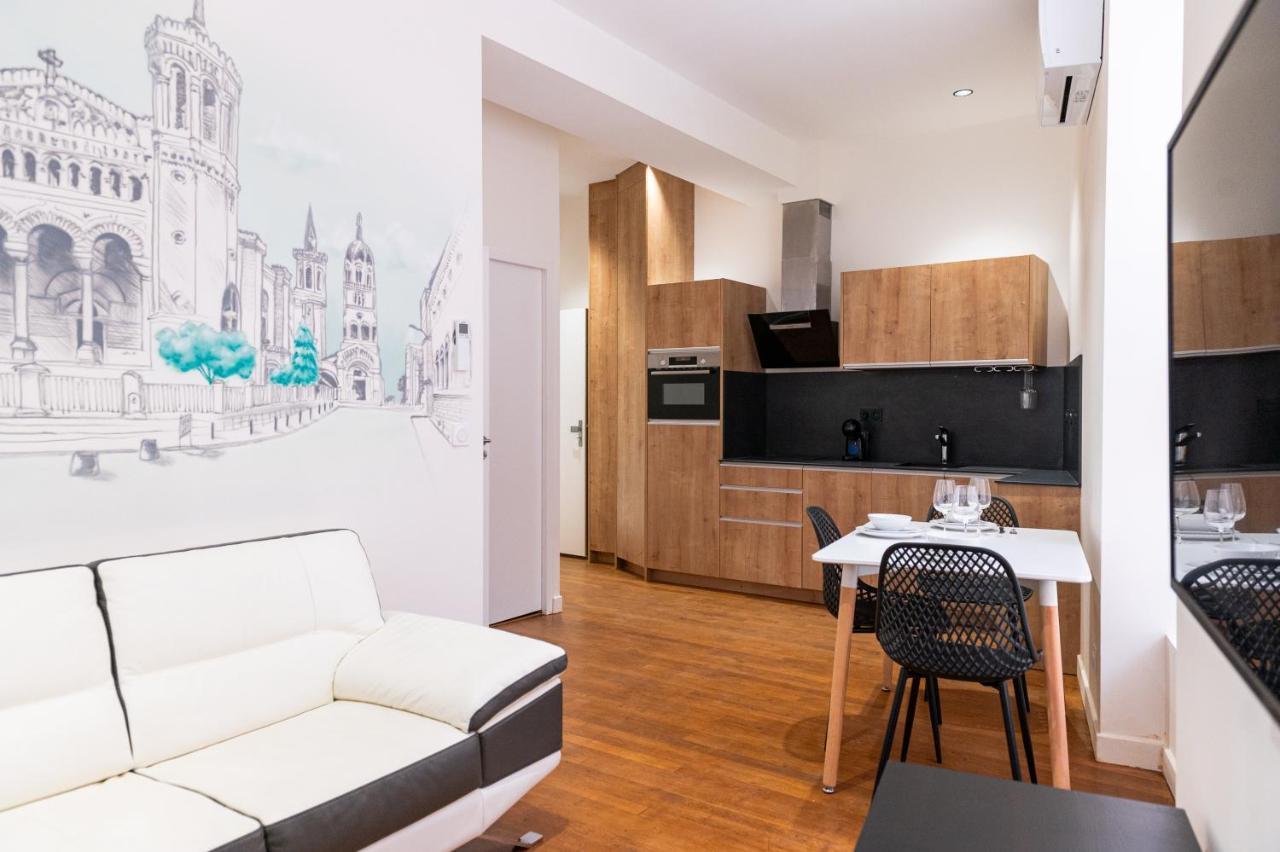Croix Paquet - A Apartment *
