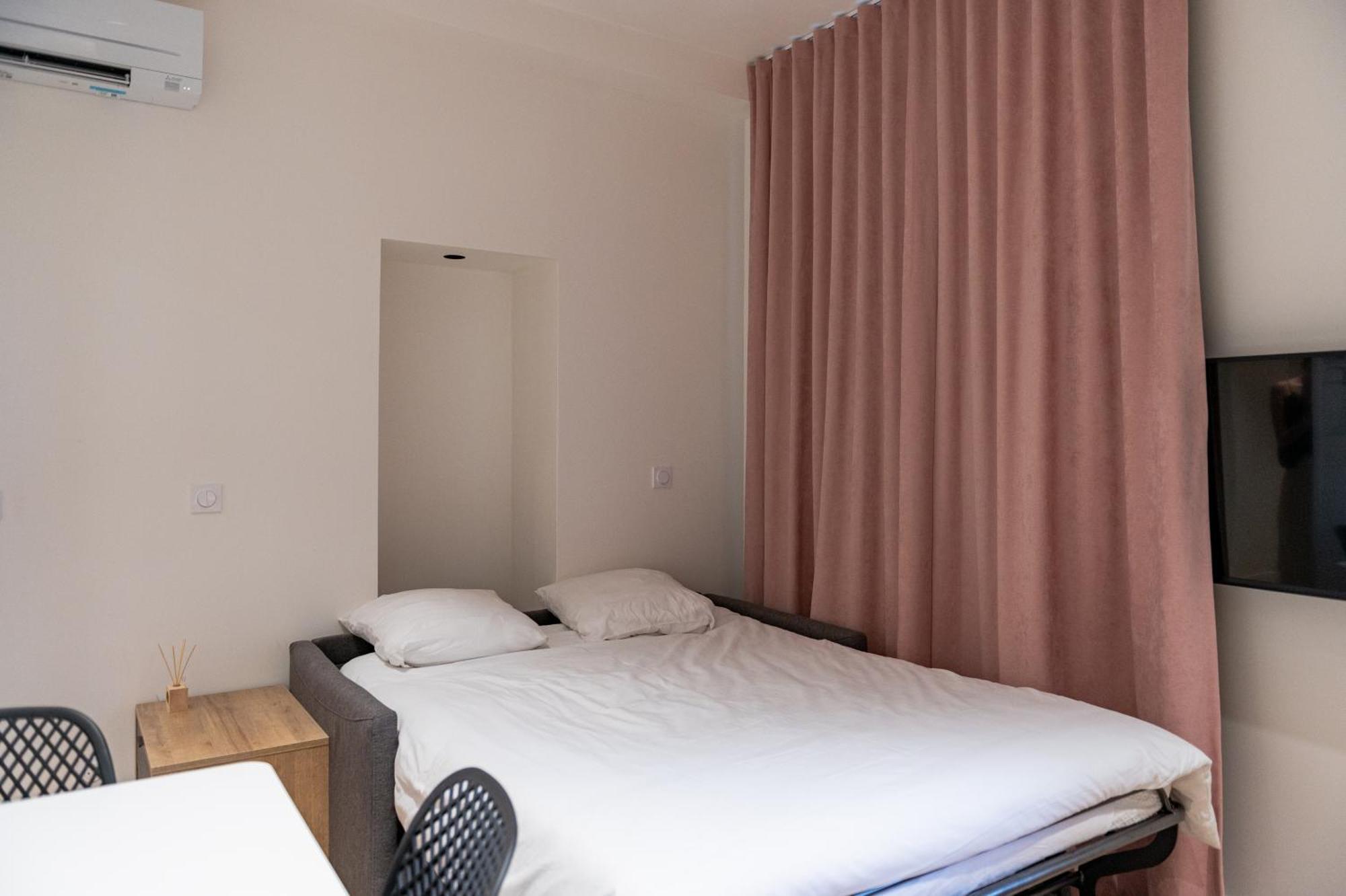 Apartment Croix Paquet - A